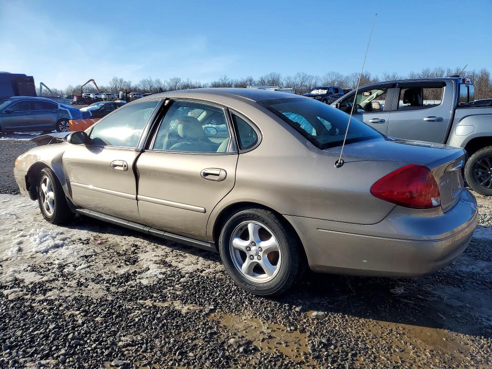 Продажа на аукционе авто 2002 Ford Taurus, vin: 1FAFP55U02A133357, номер лота: 75847405