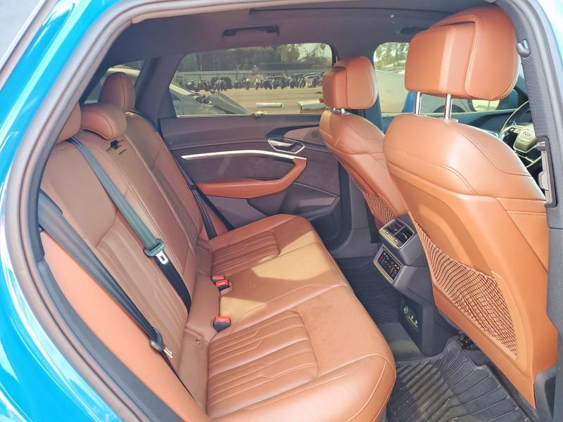 Продаж на аукціоні авто 2019 Audi E-tron, vin: WA1VAAGE4KB012177, номер лоту: 78549835