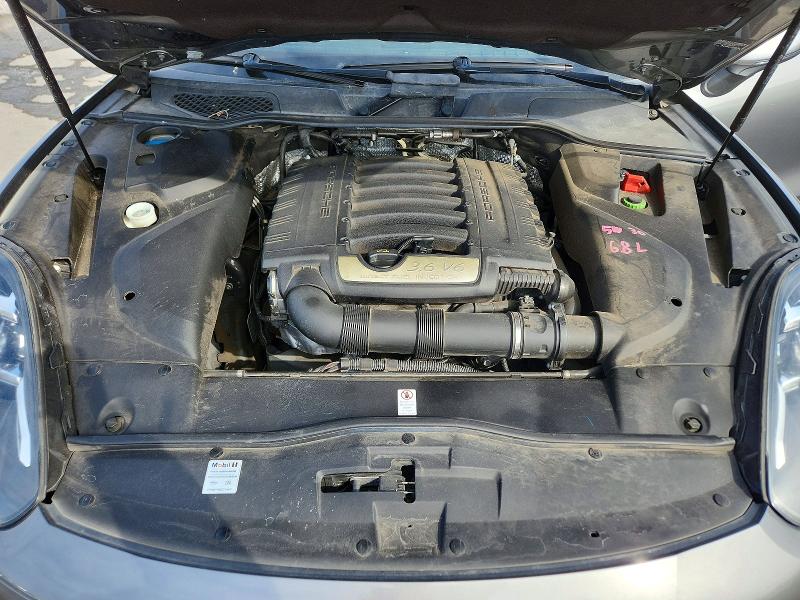 Auction sale of the 2017 Porsche Cayenne, vin: WP1AA2A26HKA92064, lot number: 74912505