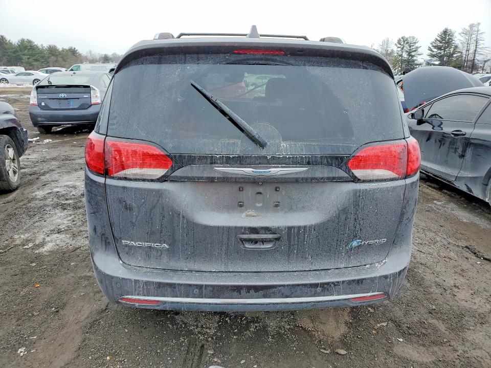 76552215 :رقم المزاد ، 2C4RC1N78JR258297 vin ، 2018 Chrysler Pacifica مزاد بيع