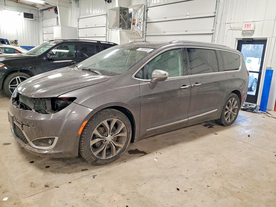 77020545 :رقم المزاد ، 2C4RC1GG0HR627788 vin ، 2017 Chrysler Pacifica مزاد بيع