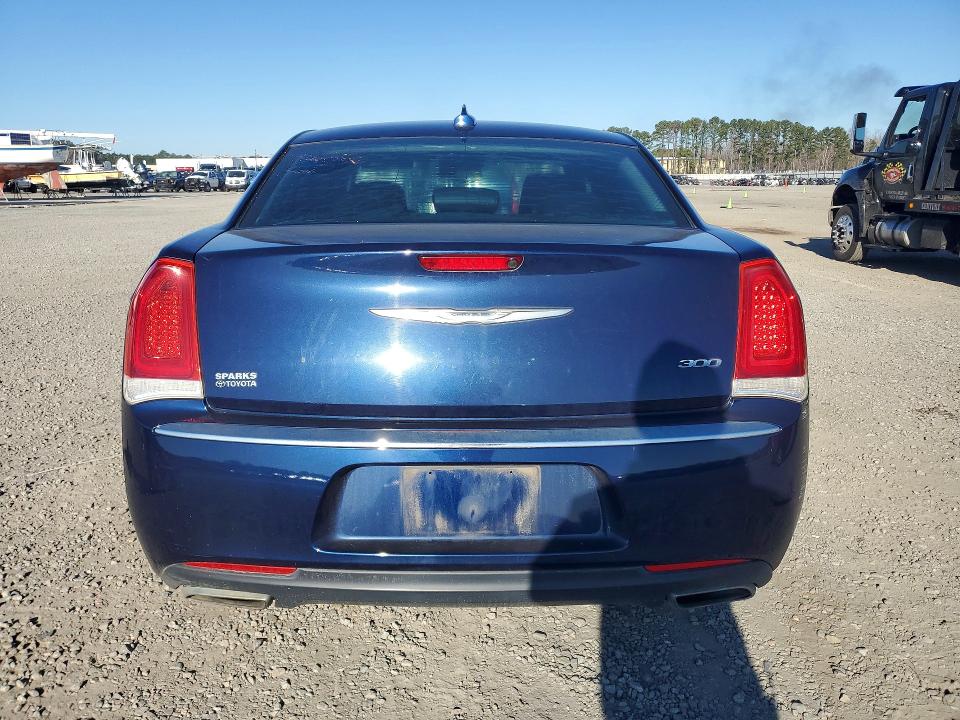 Продажа на аукционе авто 2015 Chrysler 300, vin: 2C3CCAAG2FH838190, номер лота: 77180015