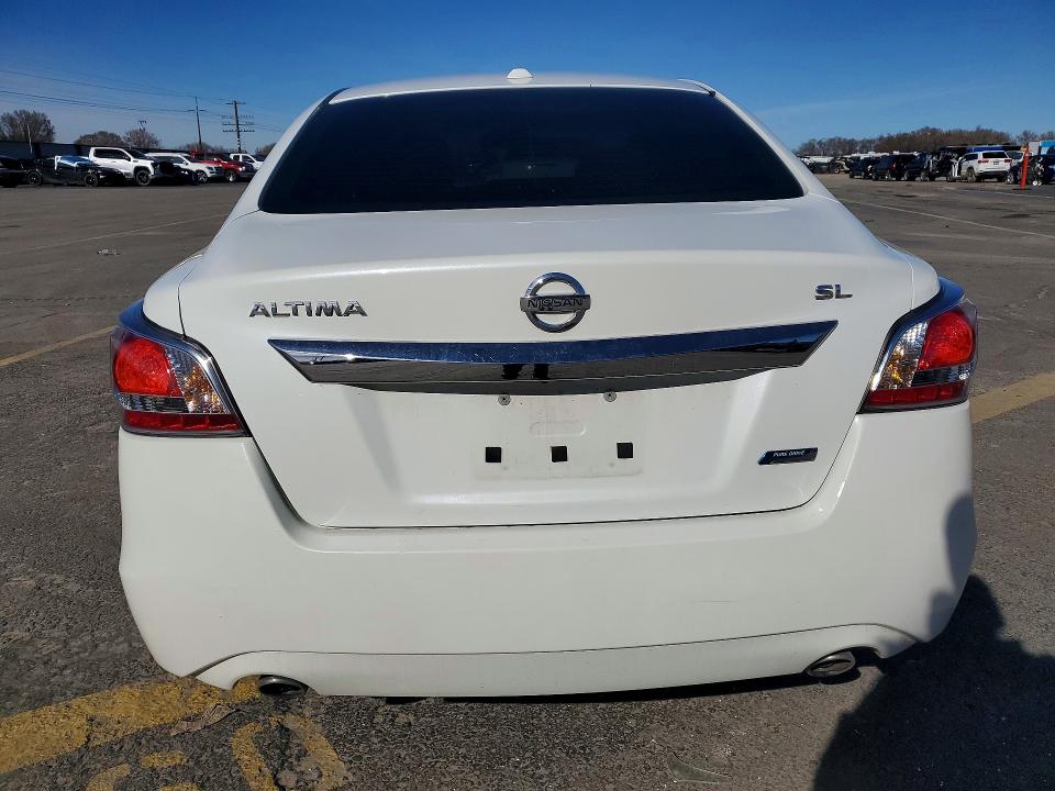 2014 Nissan Altima მანქანა იყიდება აუქციონზე, vin: 1N4AL3AP6EN247015, აუქციონის ნომერი: 79195855