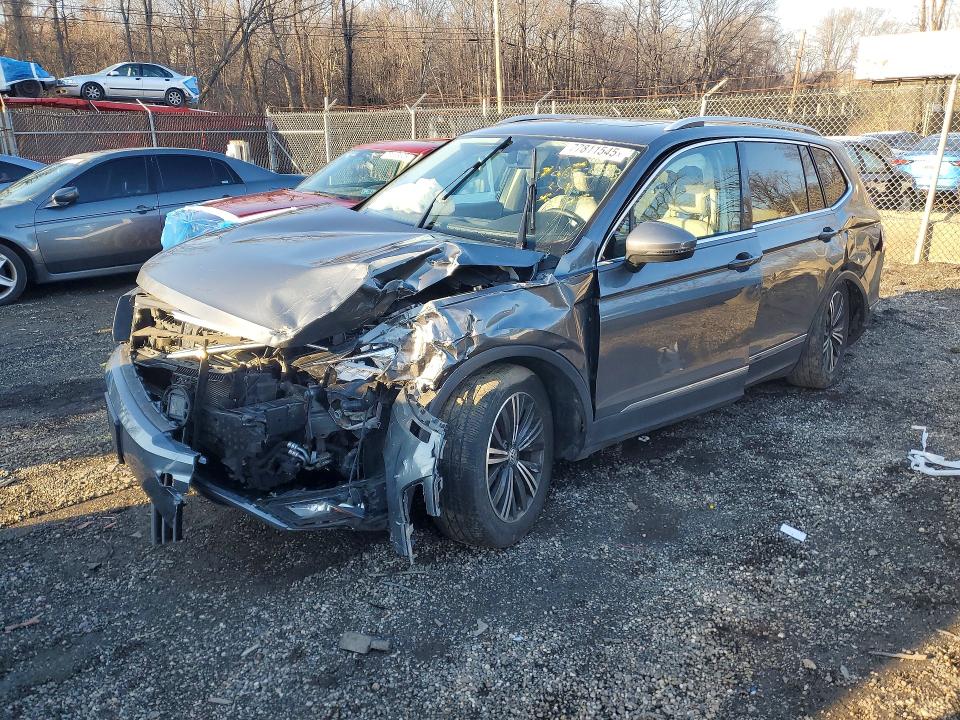 77811545 :رقم المزاد ، 3VV2B7AX2JM157875 vin ، 2018 Volkswagen Tiguan مزاد بيع