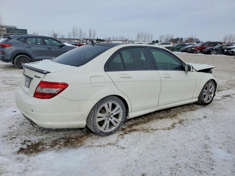 2011 Mercedes-benz C მანქანა იყიდება აუქციონზე, vin: WDDGF8BB2BA525929, აუქციონის ნომერი: 74435155