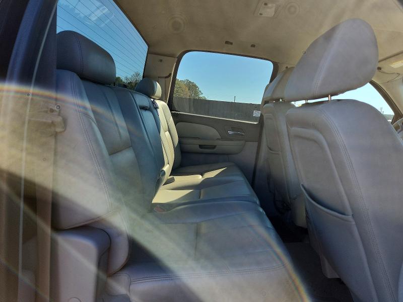 76644205 :رقم المزاد ، 1GCJK33638F118570 vin ، 2008 Chevrolet Silverado مزاد بيع