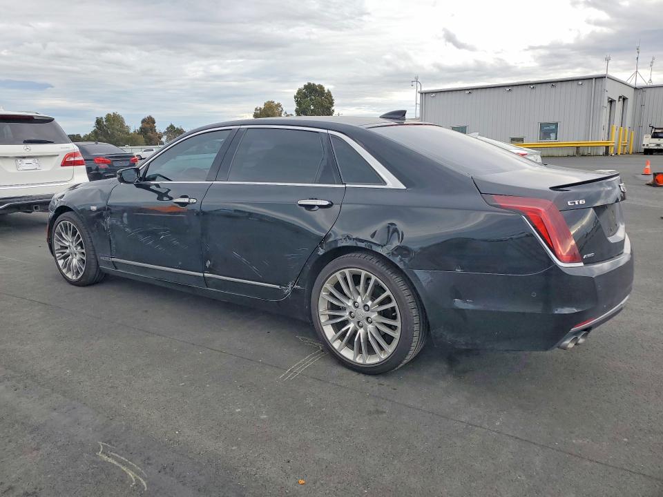 77241885 :رقم المزاد ، 1G6KD5RS0HU136635 vin ، 2017 Cadillac Ct6 مزاد بيع