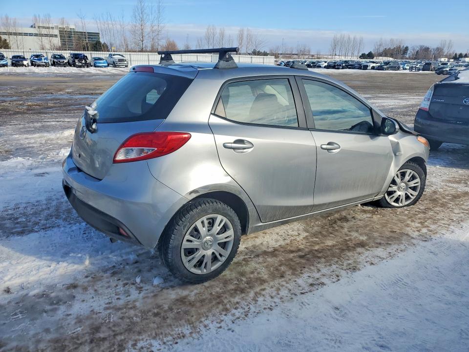 2011 Mazda Mazda2 მანქანა იყიდება აუქციონზე, vin: JM1DE1HY9B0111281, აუქციონის ნომერი: 77729015