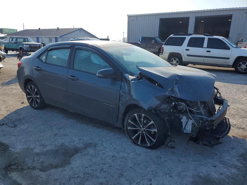 75619375 :رقم المزاد ، 2T1BURHE7HC876857 vin ، 2017 Toyota Corolla مزاد بيع