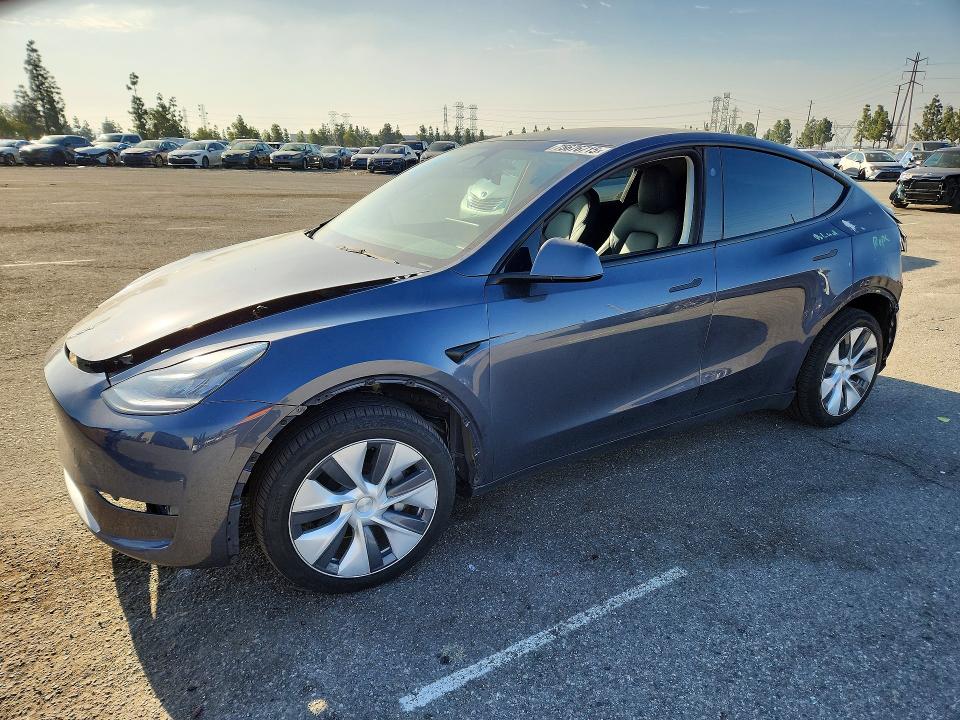 75676715 :رقم المزاد ، 7SAYGDEEXPA137873 vin ، 2023 Tesla Model Y مزاد بيع