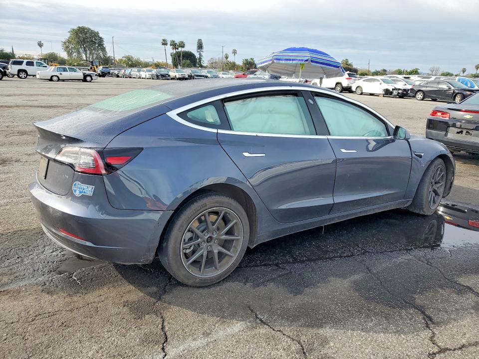 2020 Tesla Model 3 მანქანა იყიდება აუქციონზე, vin: 5YJ3E1EA1LF704915, აუქციონის ნომერი: 78319355