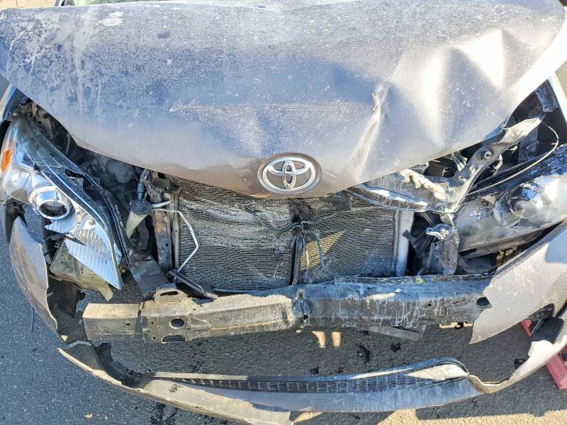 2011 Toyota Sienna მანქანა იყიდება აუქციონზე, vin: 5TDKK3DC4BS037836, აუქციონის ნომერი: 75628545