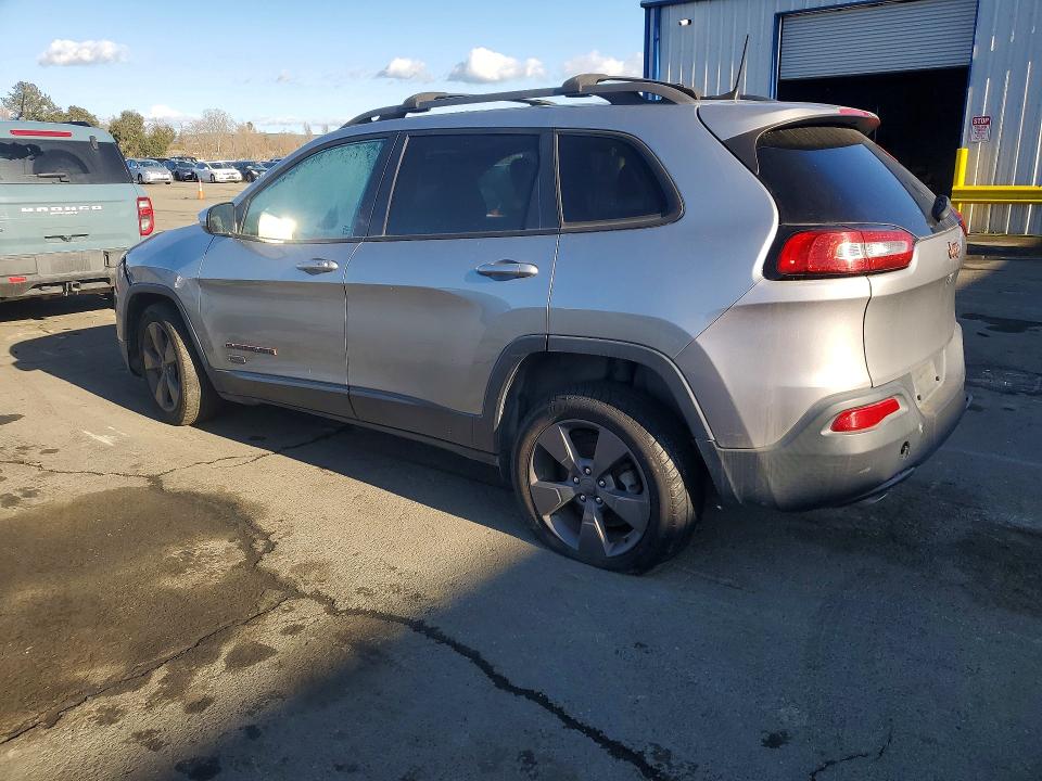 2017 Jeep Cherokee მანქანა იყიდება აუქციონზე, vin: 1C4PJLCB7HW510302, აუქციონის ნომერი: 76763055