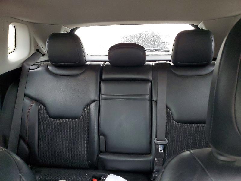 75625815 :رقم المزاد ، 3C4NJDDB0JT451214 vin ، 2018 Jeep Compass مزاد بيع