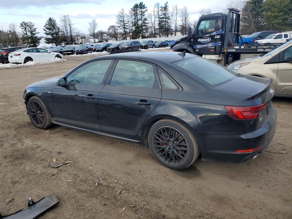 76056675 :رقم المزاد ، WAUENAF40JA021883 vin ، 2018 Audi A4 مزاد بيع
