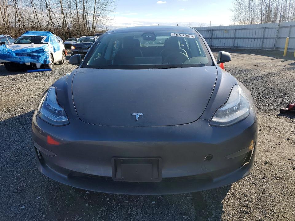 2022 Tesla Model 3 მანქანა იყიდება აუქციონზე, vin: 5YJ3E1EB9NF242583, აუქციონის ნომერი: 78732595