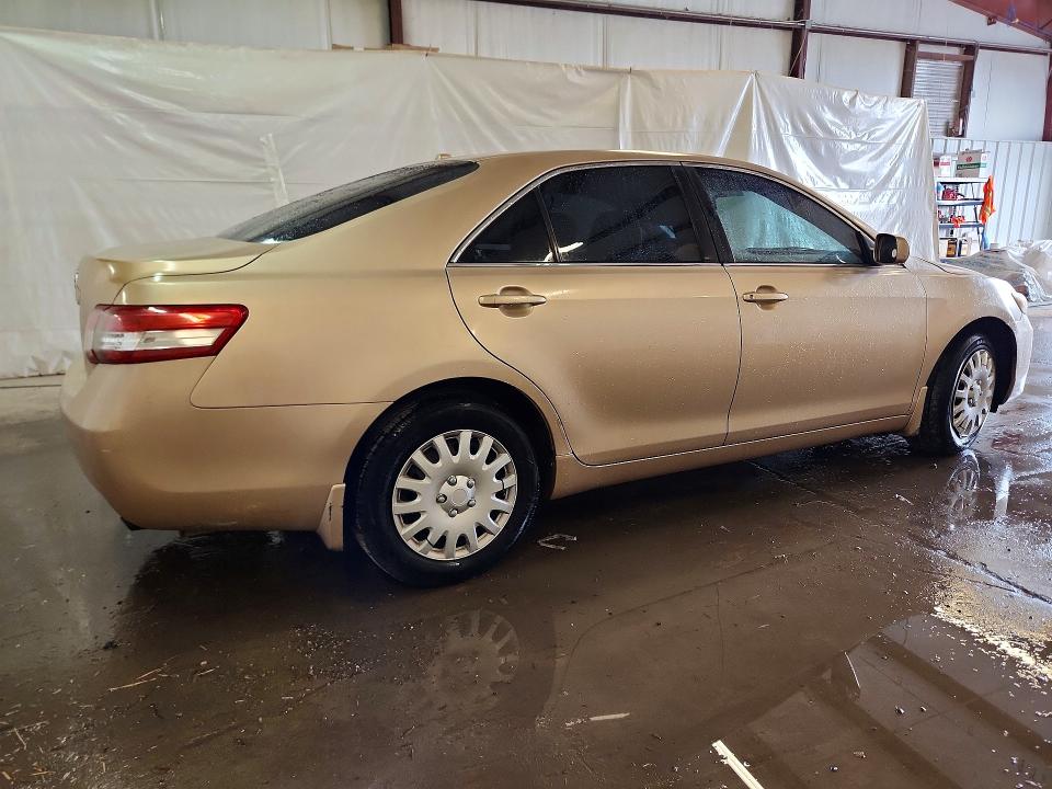 77390765 :رقم المزاد ، 4T1BF3EKXBU150370 vin ، 2011 Toyota Camry مزاد بيع