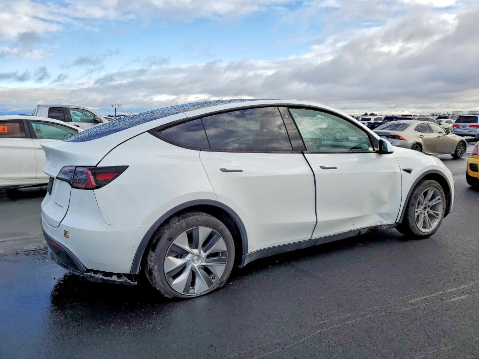 2022 Tesla Model Y მანქანა იყიდება აუქციონზე, vin: 7SAYGDEE8NF511168, აუქციონის ნომერი: 77907815