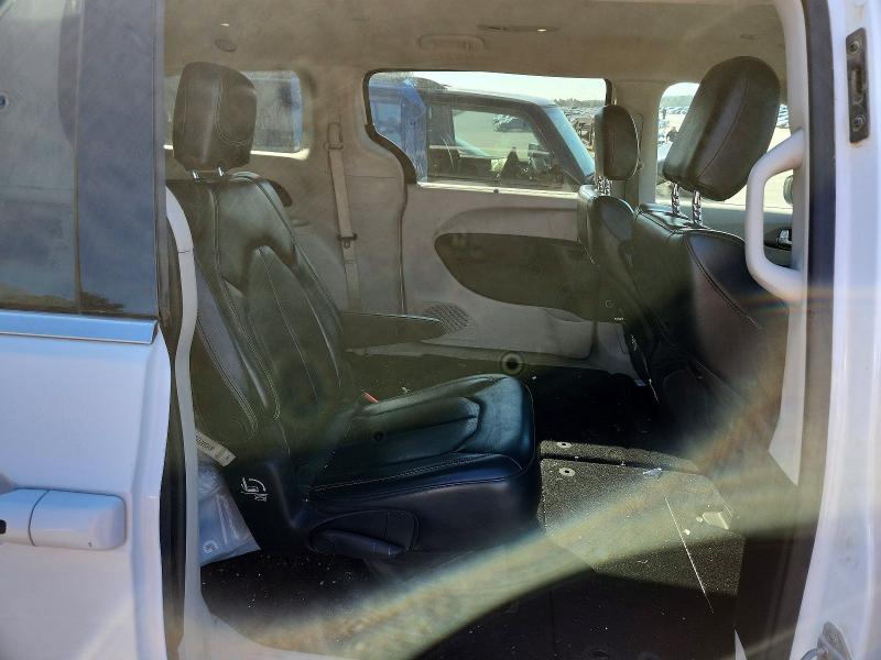 2020 Chrysler Voyager მანქანა იყიდება აუქციონზე, vin: 2C4RC1DG2LR172570, აუქციონის ნომერი: 75163915