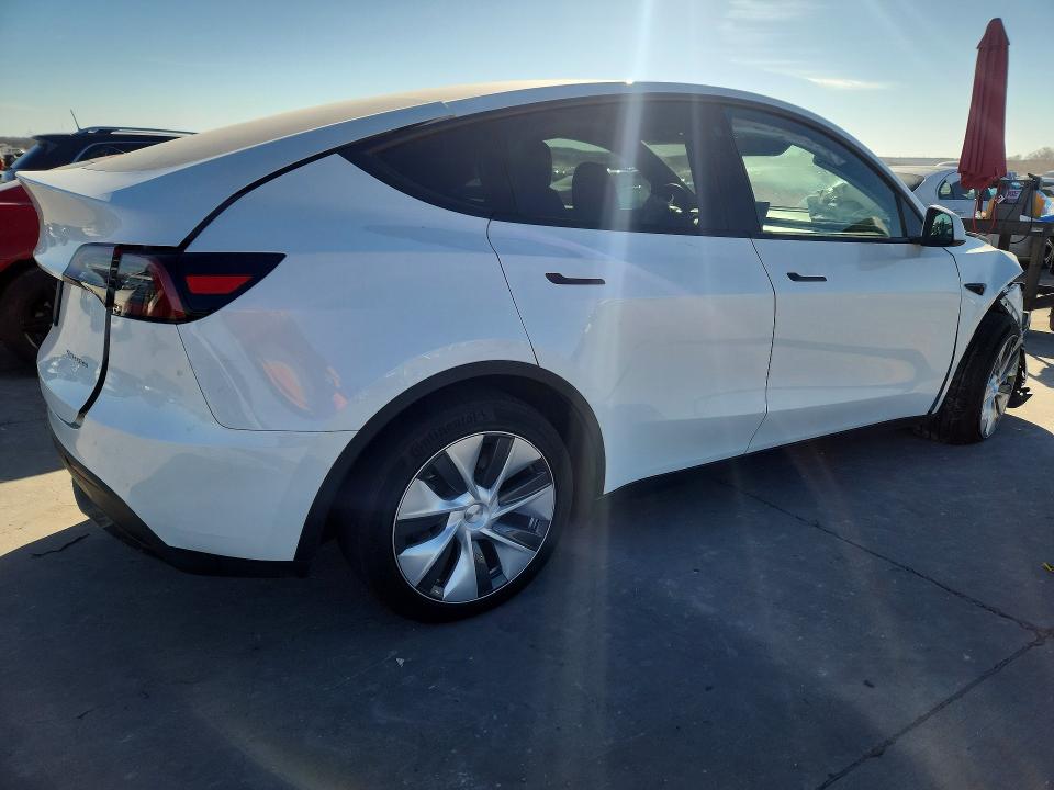 Продажа на аукционе авто 2023 Tesla Model Y, vin: 7SAYGDEE0PA042142, номер лота: 76156775