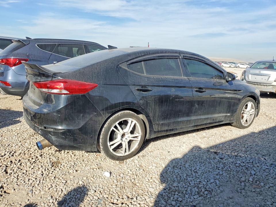 2017 Hyundai Elantra მანქანა იყიდება აუქციონზე, vin: 5NPD84LF8HH152611, აუქციონის ნომერი: 76406105