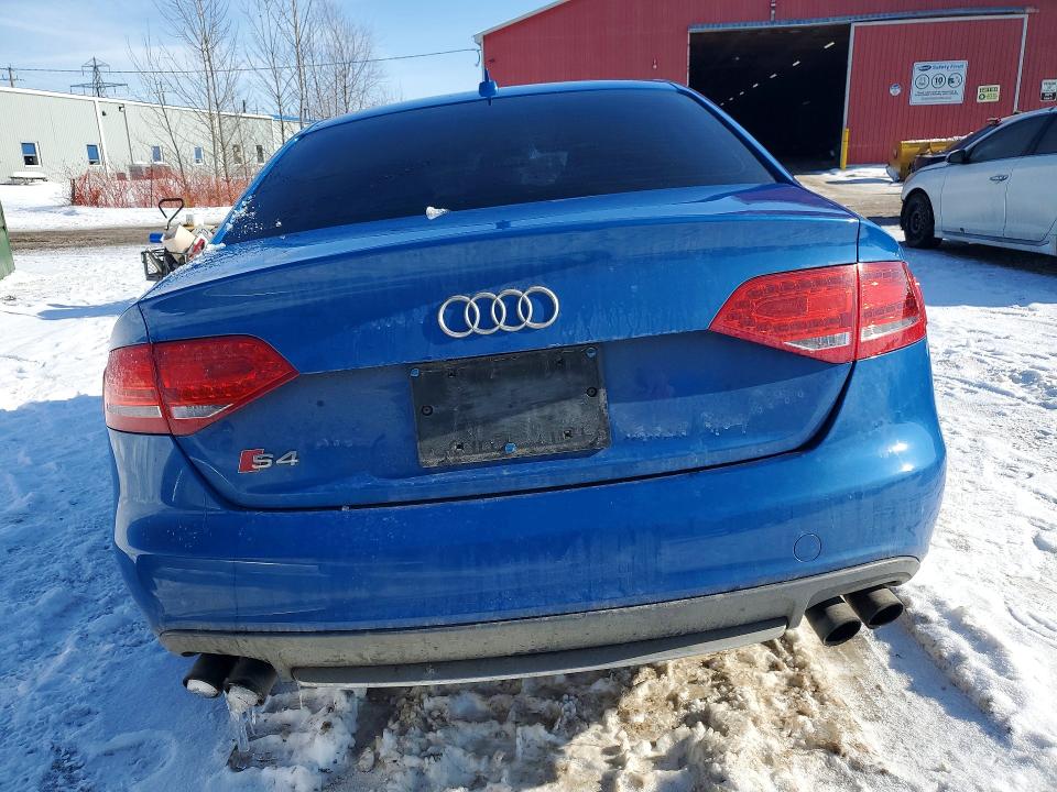 2011 Audi S4 მანქანა იყიდება აუქციონზე, vin: WAUBGCFL0BA070633, აუქციონის ნომერი: 75768935