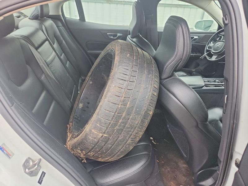 Aukcja sprzedaży 2022 Volvo S60 B5 Ins, vin: 7JRL12FLXNG165397, numer aukcji: 76287685
