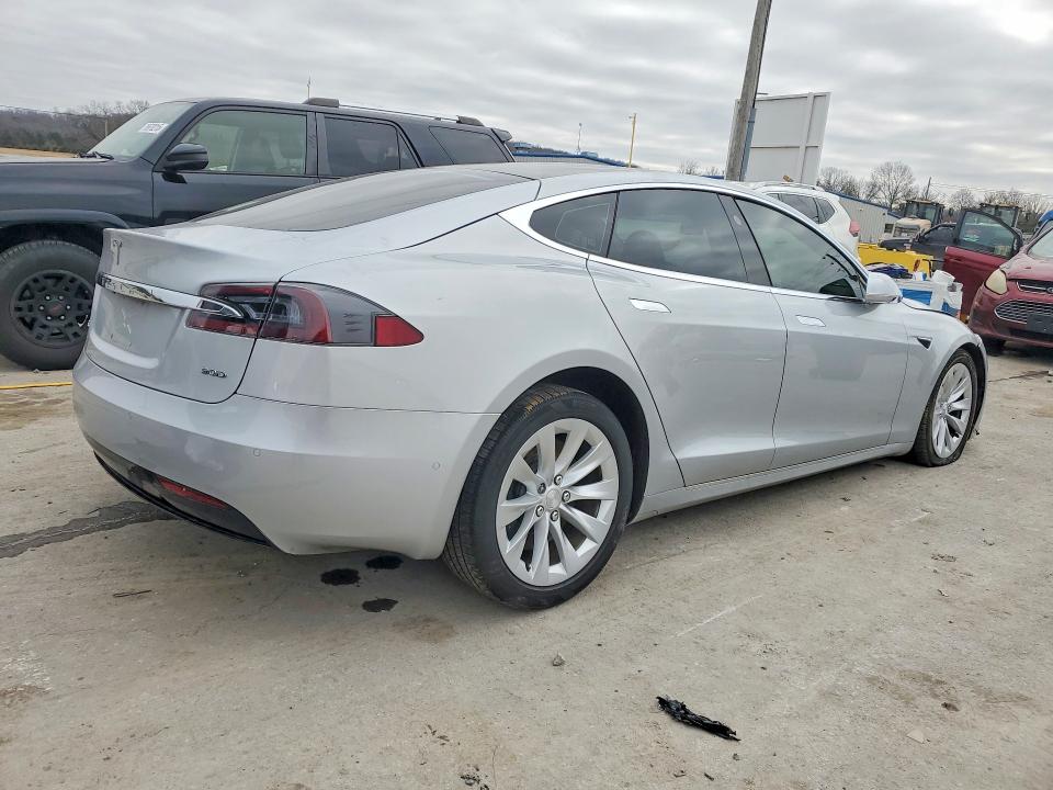 75438415 :رقم المزاد ، 5YJSA1E29GF174179 vin ، 2016 Tesla Model S مزاد بيع