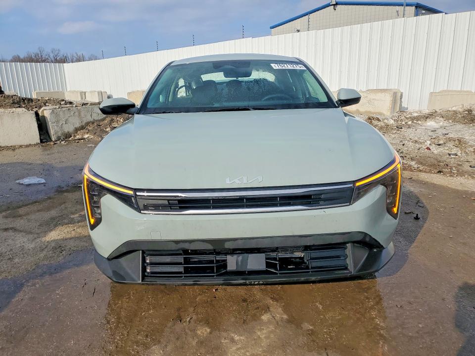 2025 Kia K4 მანქანა იყიდება აუქციონზე, vin: 3KPFT4DE2SE096724, აუქციონის ნომერი: 76271275