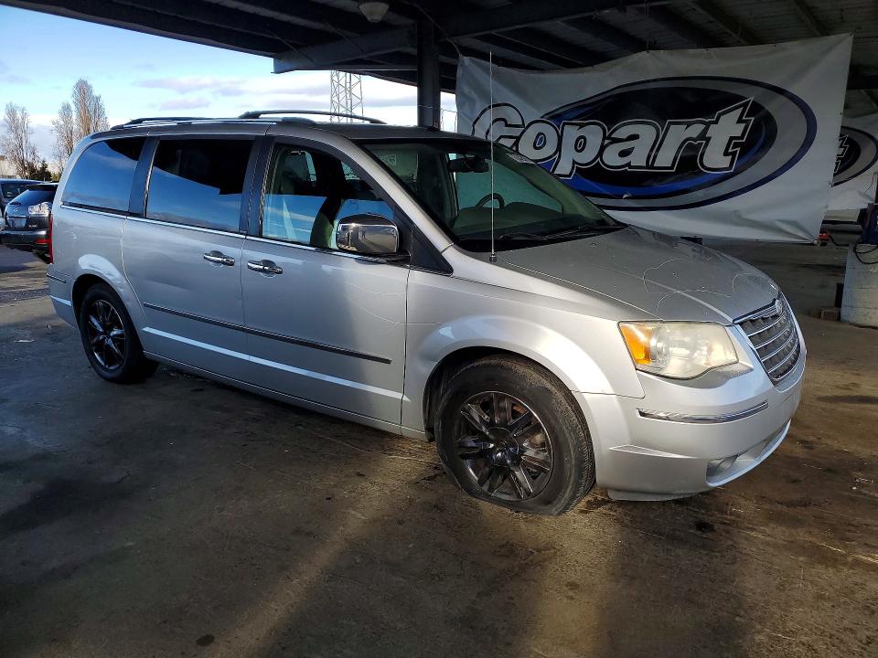 2010 Chrysler Town & Country მანქანა იყიდება აუქციონზე, vin: 2A4RR6DX6AR148209, აუქციონის ნომერი: 76942005