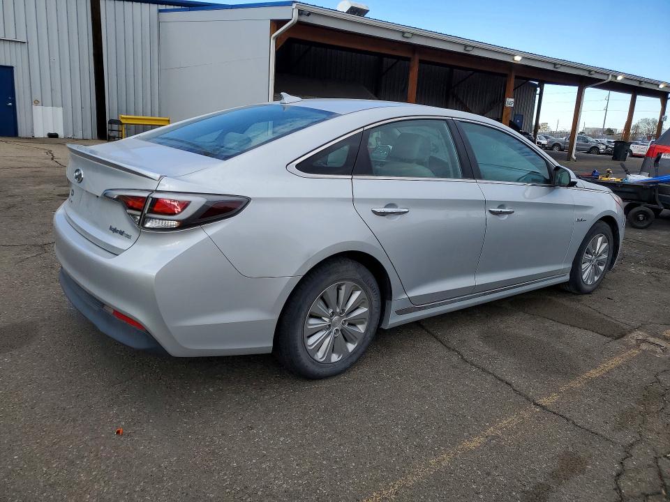 Продаж на аукціоні авто 2016 Hyundai Sonata Hybrid, vin: KMHE24L12GA019970, номер лоту: 79623285