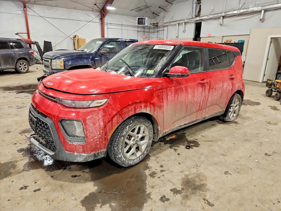 76869325 :رقم المزاد ، KNDJ23AU0N7150903 vin ، 2022 Kia Soul مزاد بيع