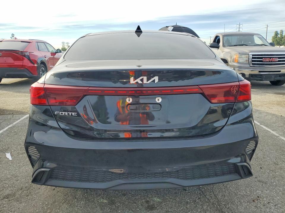 78537295 :رقم المزاد ، 3KPF24AD6NE497955 vin ، 2022 Kia Forte مزاد بيع