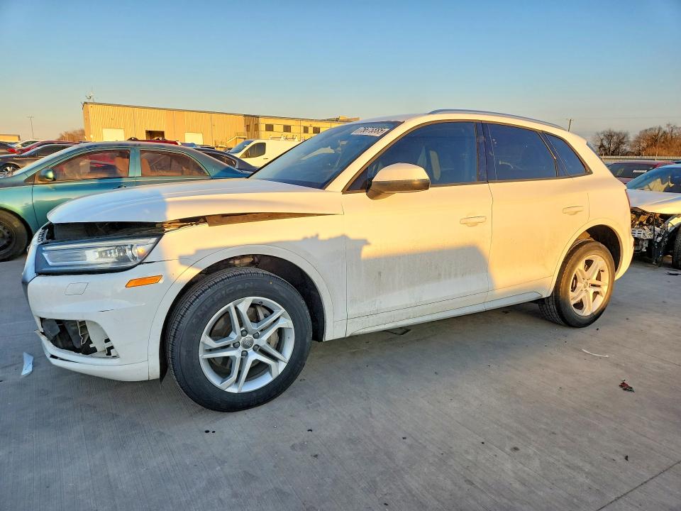 2018 Audi Q5 მანქანა იყიდება აუქციონზე, vin: WA1ANAFYXJ2101720, აუქციონის ნომერი: 75675885