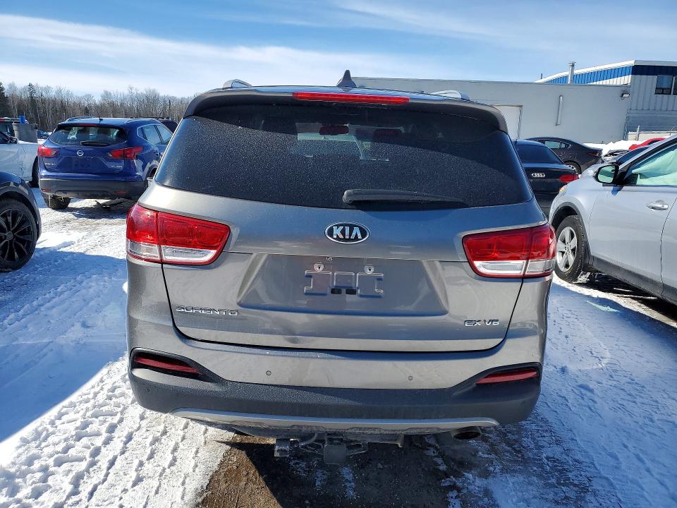 2017 Kia Sorento მანქანა იყიდება აუქციონზე, vin: 5XYPHDA5XHG332512, აუქციონის ნომერი: 77308365