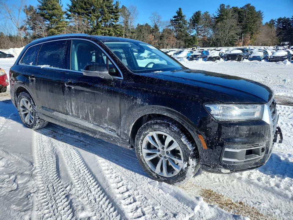 Продажа на аукционе авто 2017 Audi Q7, vin: WA1LAAF73HD048143, номер лота: 76276015