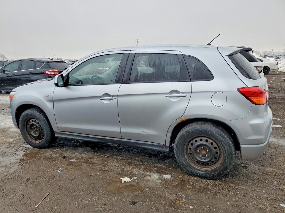 76951915 :رقم المزاد ، JA4AH3AU1BZ607081 vin ، 2011 Mitsubishi Rvr مزاد بيع