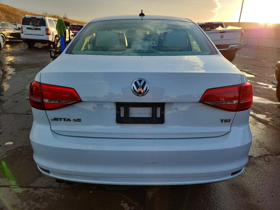 75498285 :رقم المزاد ، 3VWD17AJ0FM264059 vin ، 2015 Volkswagen Jetta مزاد بيع