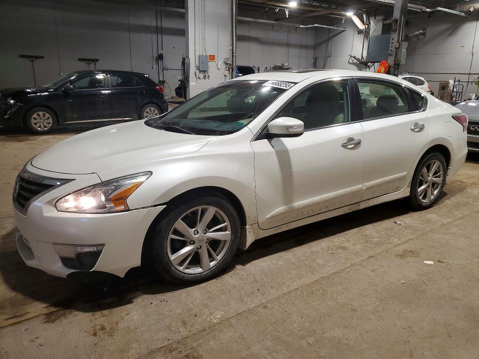 2015 Nissan Altima მანქანა იყიდება აუქციონზე, vin: 1N4AL3APXFN318637, აუქციონის ნომერი: 76668255