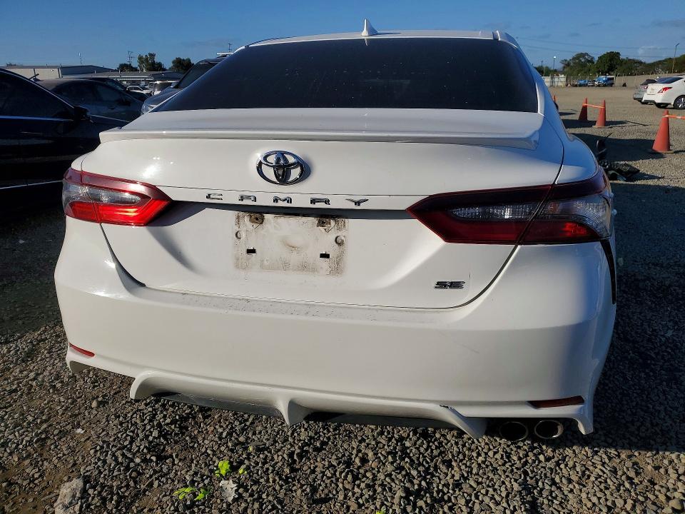 Продажа на аукционе авто 2021 Toyota Camry, vin: 4T1G11AKXMU471097, номер лота: 77520195
