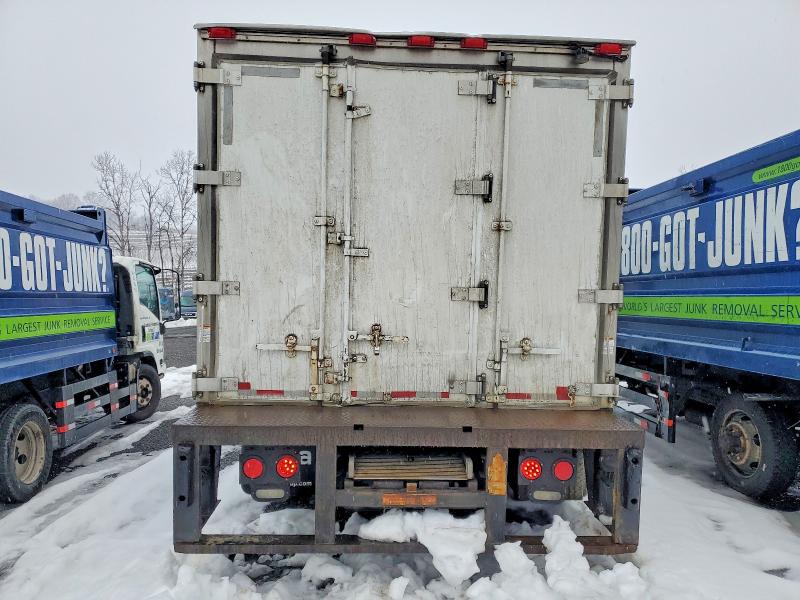 77397205 :رقم المزاد ، JALC4W162J7008650 vin ، 2018 Isuzu Npr Hd مزاد بيع