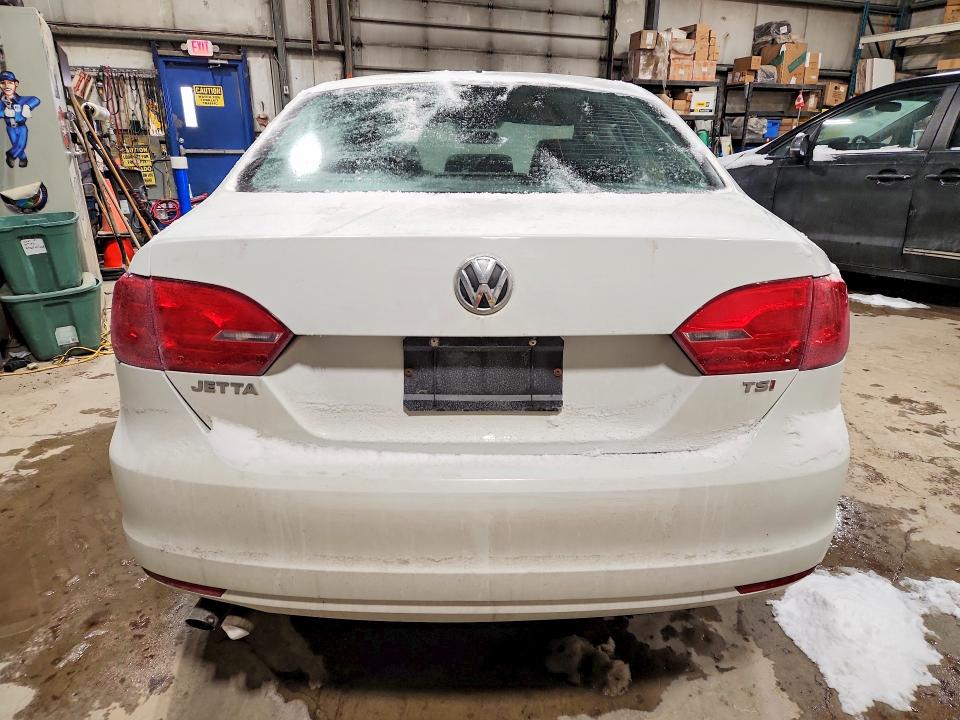 75816365 :رقم المزاد ، 3VWD07AJ8EM410998 vin ، 2014 Volkswagen Jetta مزاد بيع