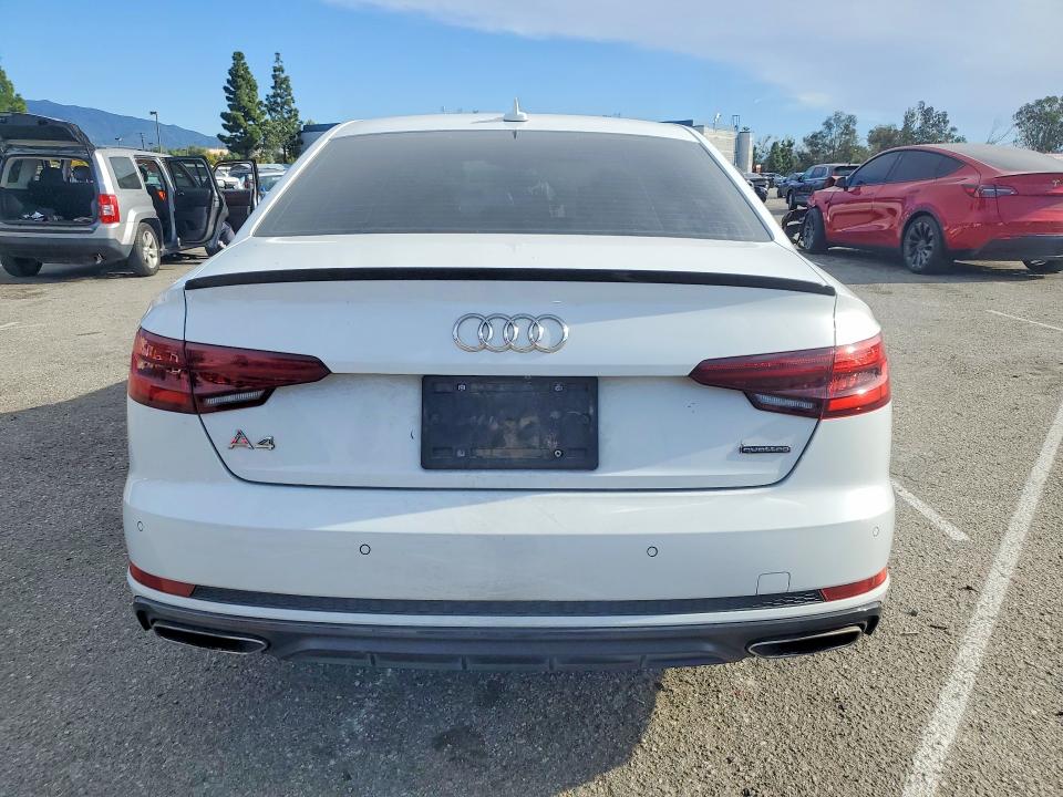 Продажа на аукционе авто 2019 Audi A4, vin: WAUENAF47KN003472, номер лота: 76184555