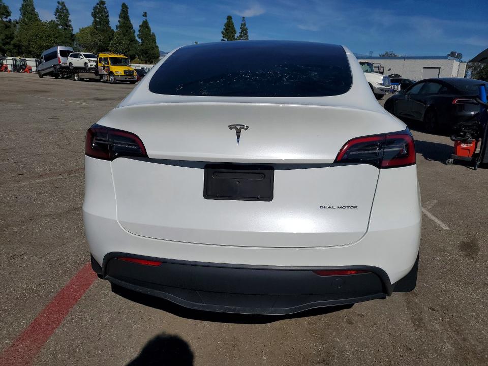 79171725 :رقم المزاد ، 7SAYGDEE7RA247993 vin ، 2024 Tesla Model Y مزاد بيع