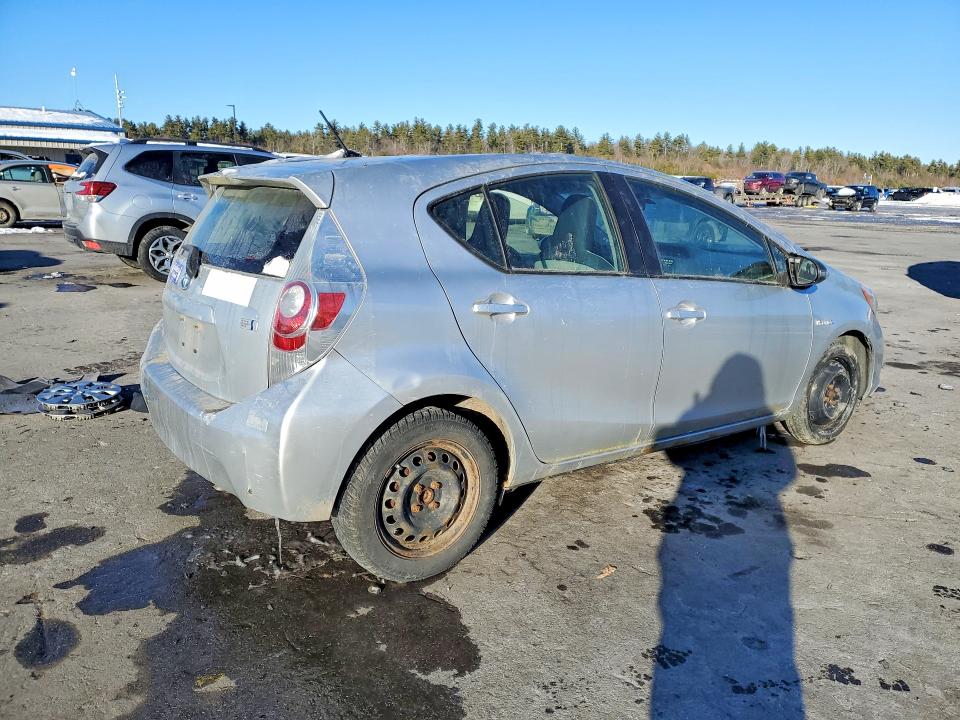 76067005 :رقم المزاد ، JTDKDTB39E1566438 vin ، 2014 Toyota Prius C مزاد بيع