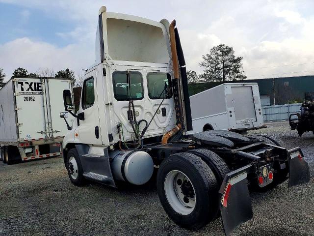 77429365 :رقم المزاد ، 1FUBGEDV7GLHC5750 vin ، 2016 Freightliner Cascadia 1 مزاد بيع