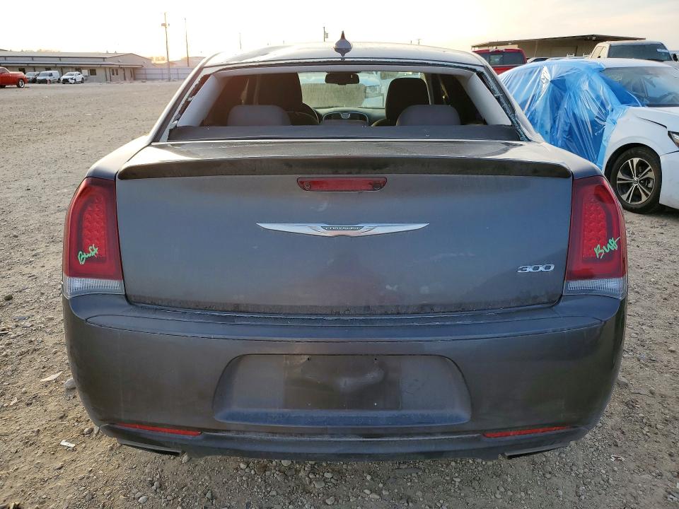 75550915 :رقم المزاد ، 2C3CCAAG0KH582660 vin ، 2019 Chrysler 300 مزاد بيع