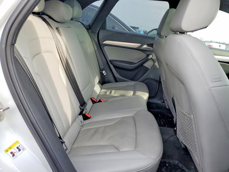77370965 :رقم المزاد ، WA1BCCFS9JR001004 vin ، 2018 Audi Q3 مزاد بيع