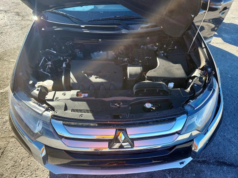 79276475 :رقم المزاد ، JA4AZ3A37JZ042239 vin ، 2018 Mitsubishi Outlander مزاد بيع