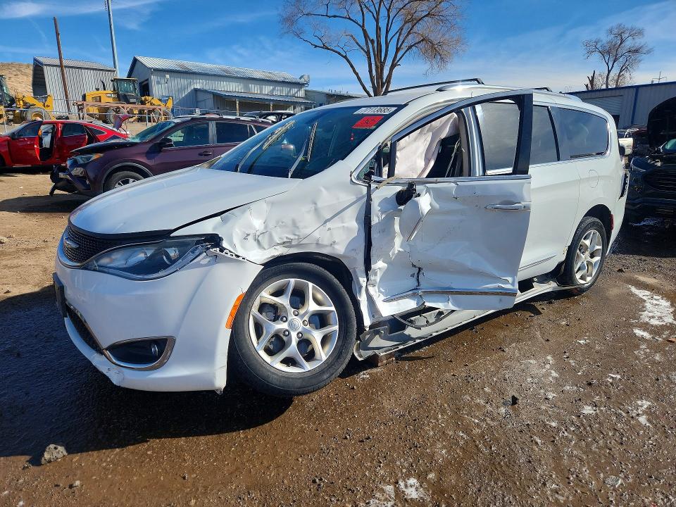 77113685 :رقم المزاد ، 2C4RC1BG5LR120370 vin ، 2020 Chrysler Pacifica مزاد بيع